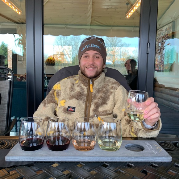 Meet your Posher, Tomer - Picture 1 of 1